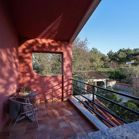 Arta Villa Drage